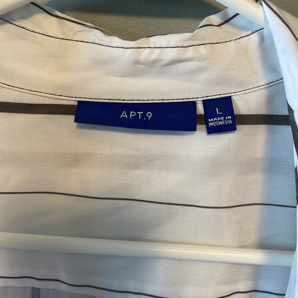 5/$25 Apt 9 long sleeve button up shirt size large - Picture 2 of 4